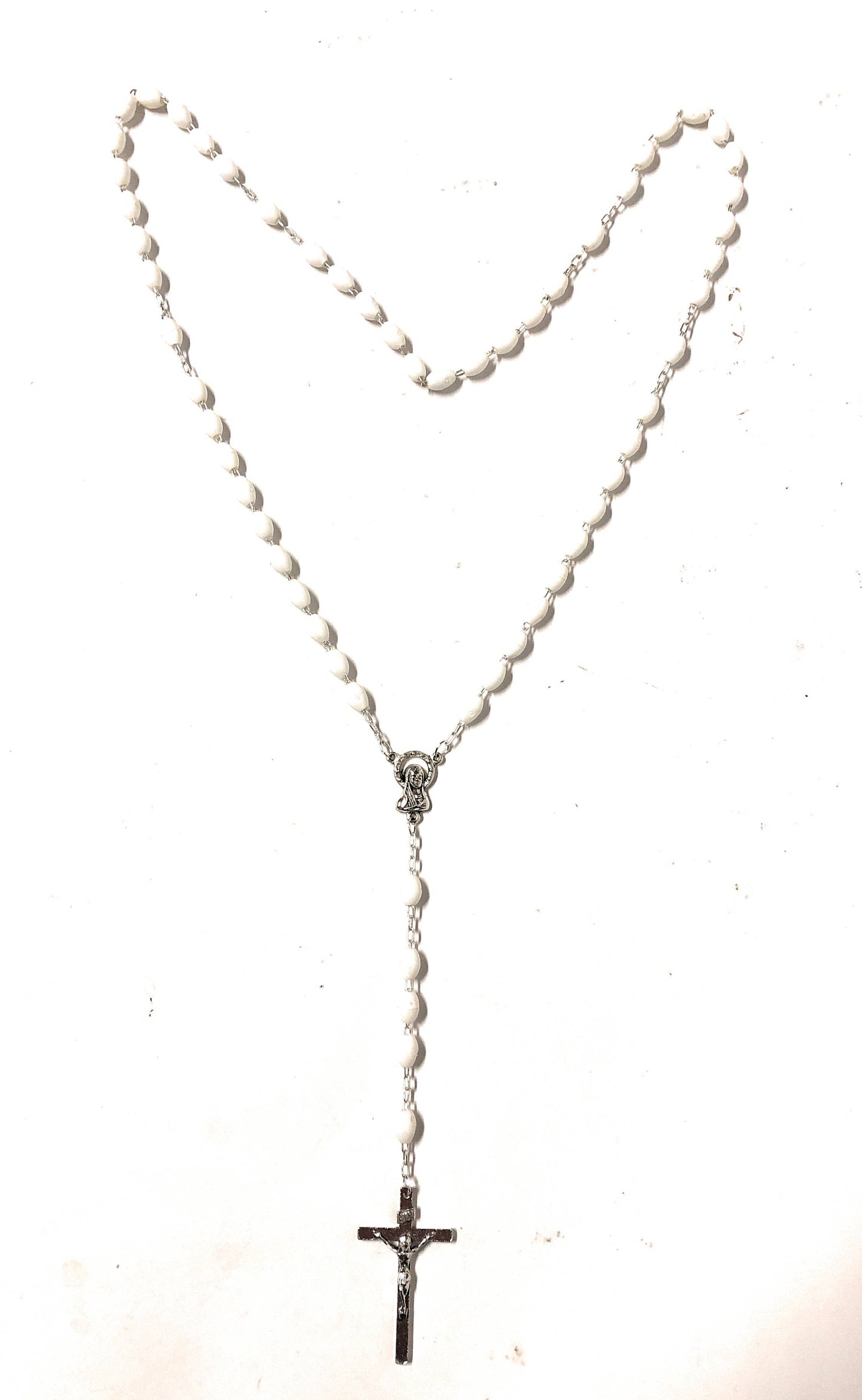 Chapelet en résine blanc
